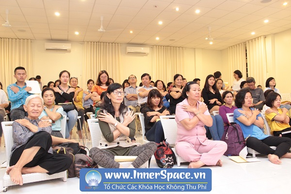 dot-nhien-ghe-tin-minh-bi-trong-benh-vo-ve-hit-tho